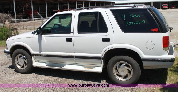 image for item D5115 1995 Chevrolet Blazer LT