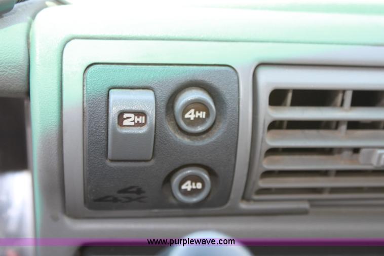 image for item D5115 1995 Chevrolet Blazer LT