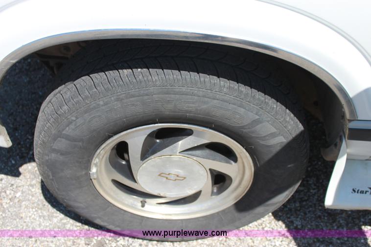 image for item D5115 1995 Chevrolet Blazer LT