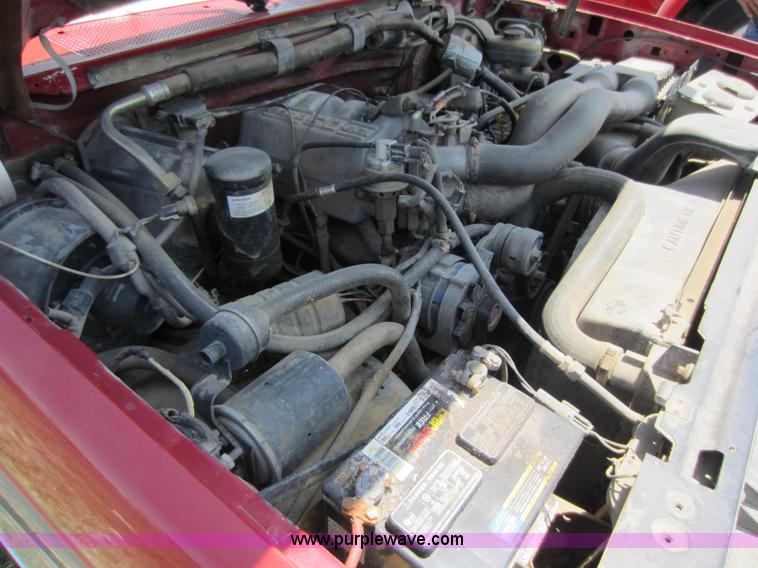 image for item D5573 1989 Ford F150 pickup truck