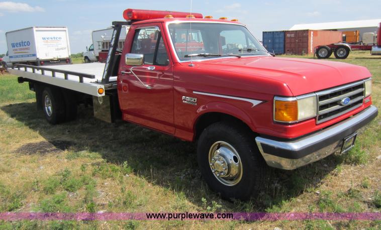 image for item D5578 1990 Ford F350 rollback wrecker truck