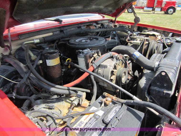 image for item D5578 1990 Ford F350 rollback wrecker truck