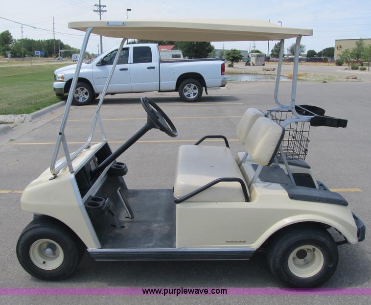 image for item D6573 1999 Ingersoll Rand Club Car golf cart