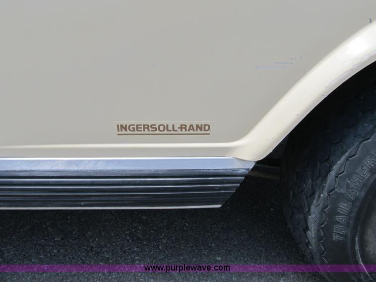 image for item D6573 1999 Ingersoll Rand Club Car golf cart