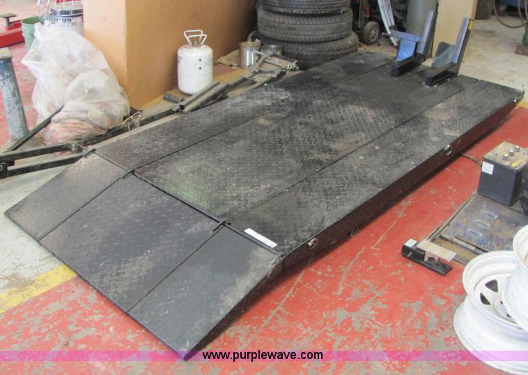 Pneumatic ATV lift in La Junta, CO | Item L9871 sold | Purple Wave