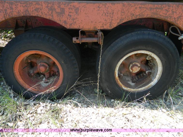 image for item M9774 1953 Fruehauf trailer