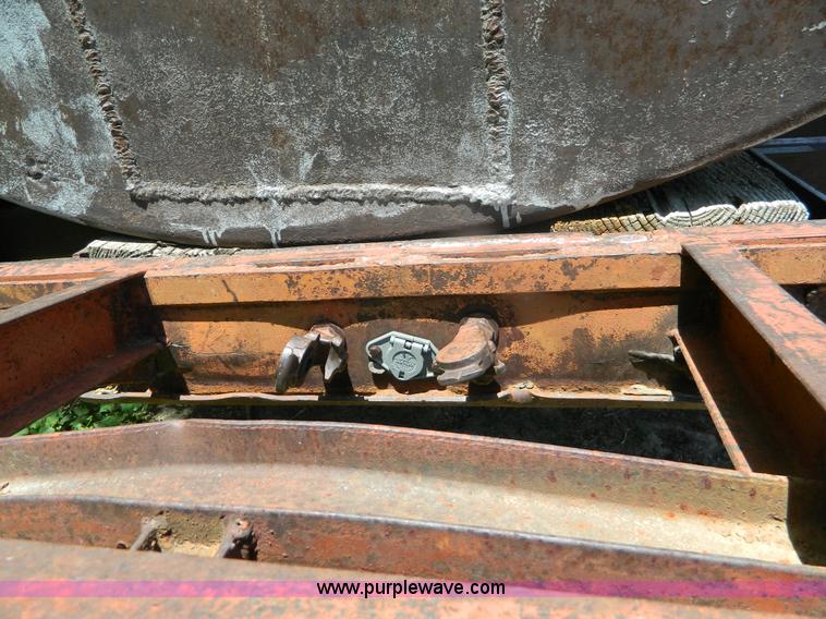 image for item M9774 1953 Fruehauf trailer