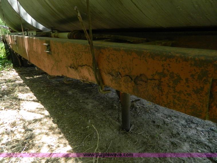 image for item M9774 1953 Fruehauf trailer