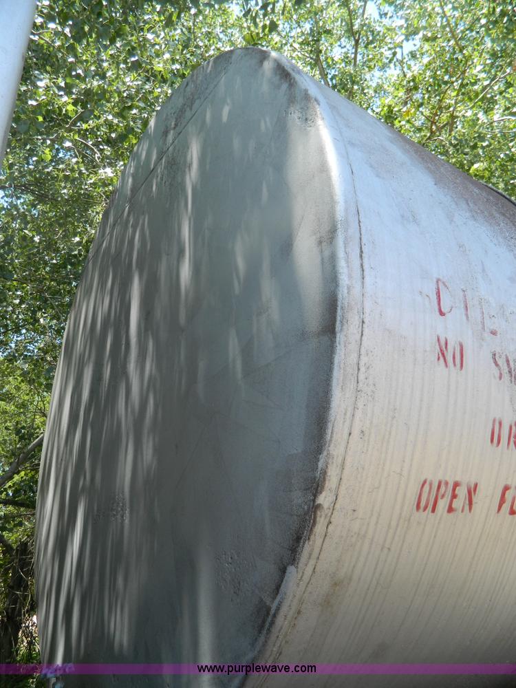 image for item M9774 1953 Fruehauf trailer