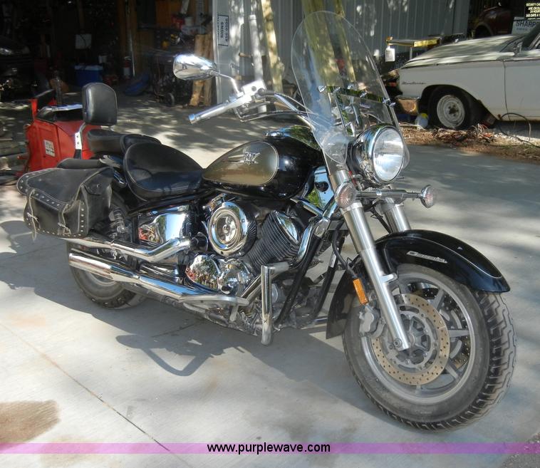 image for item N9795 2003 Yamaha V-Star Classic motorcycle