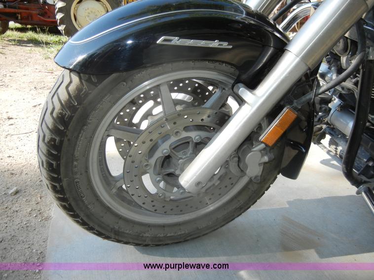 image for item N9795 2003 Yamaha V-Star Classic motorcycle