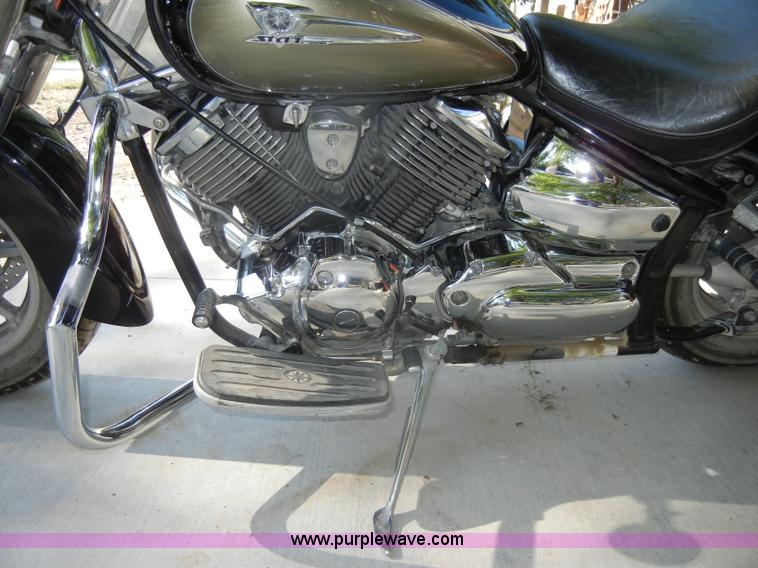 image for item N9795 2003 Yamaha V-Star Classic motorcycle