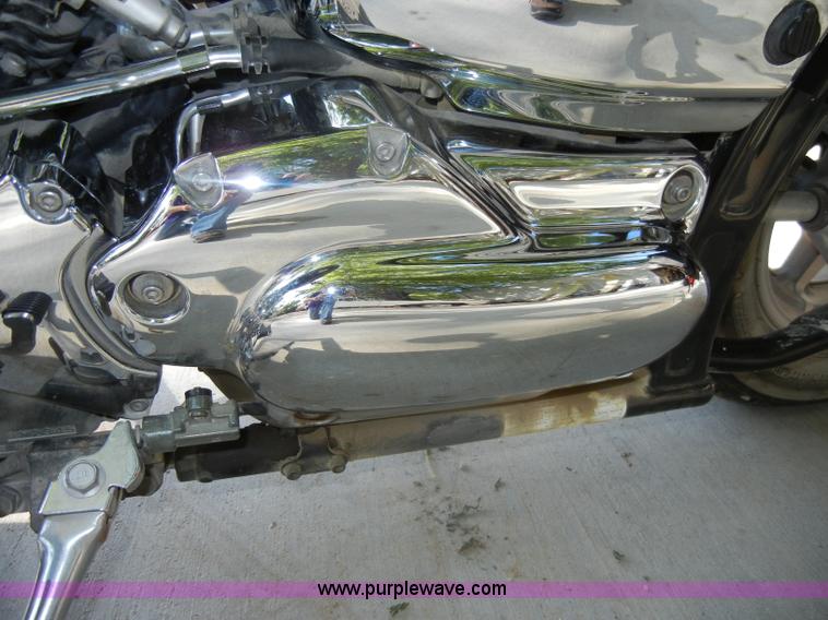 image for item N9795 2003 Yamaha V-Star Classic motorcycle