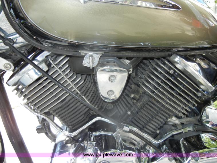 image for item N9795 2003 Yamaha V-Star Classic motorcycle