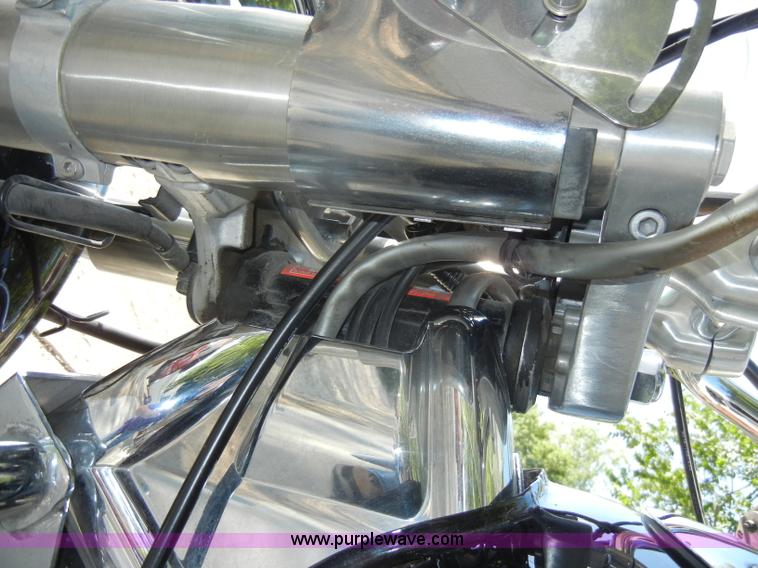 image for item N9795 2003 Yamaha V-Star Classic motorcycle