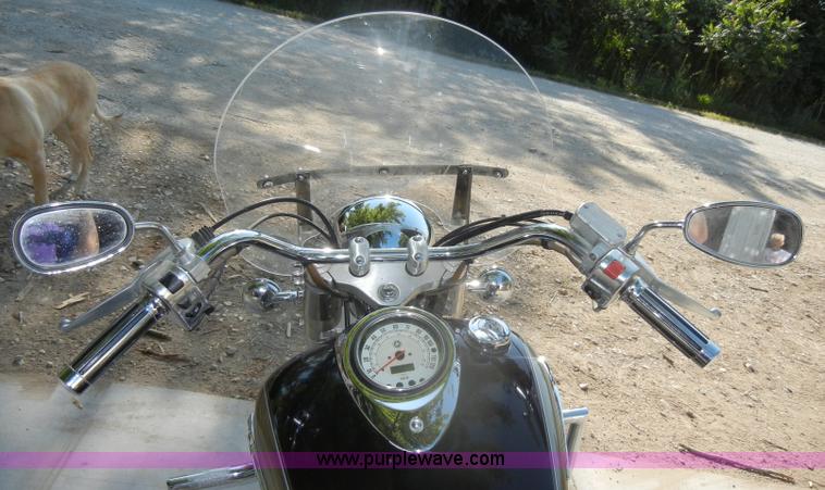 image for item N9795 2003 Yamaha V-Star Classic motorcycle