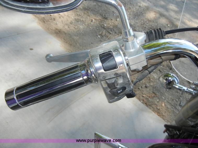 image for item N9795 2003 Yamaha V-Star Classic motorcycle