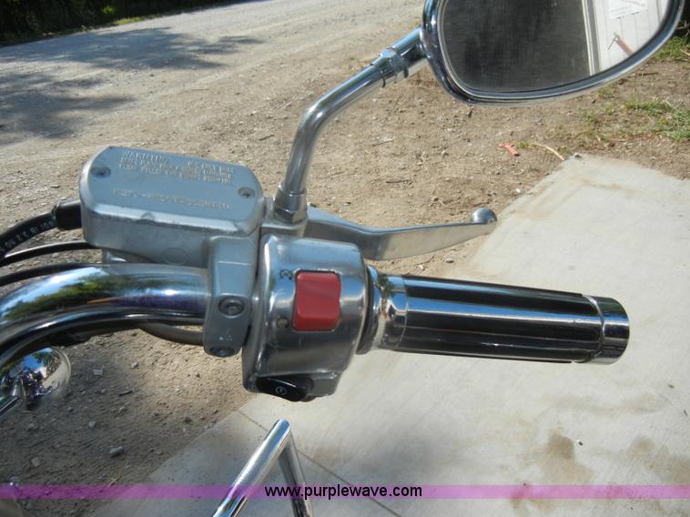 image for item N9795 2003 Yamaha V-Star Classic motorcycle