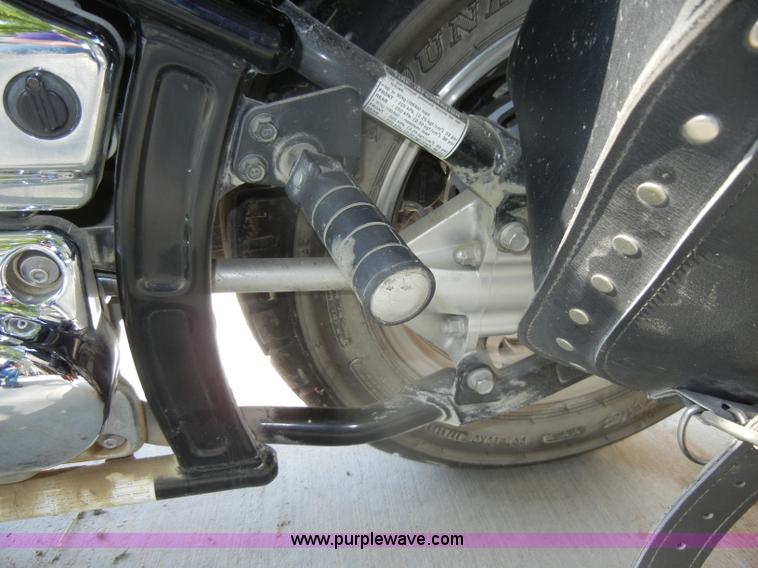 image for item N9795 2003 Yamaha V-Star Classic motorcycle