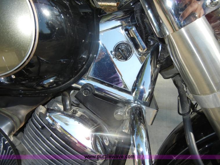 image for item N9795 2003 Yamaha V-Star Classic motorcycle