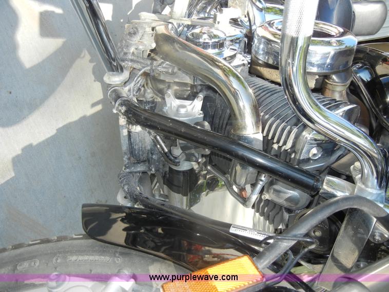 image for item N9795 2003 Yamaha V-Star Classic motorcycle