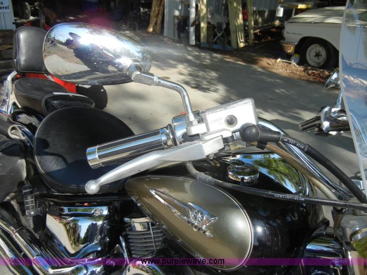 image for item N9795 2003 Yamaha V-Star Classic motorcycle