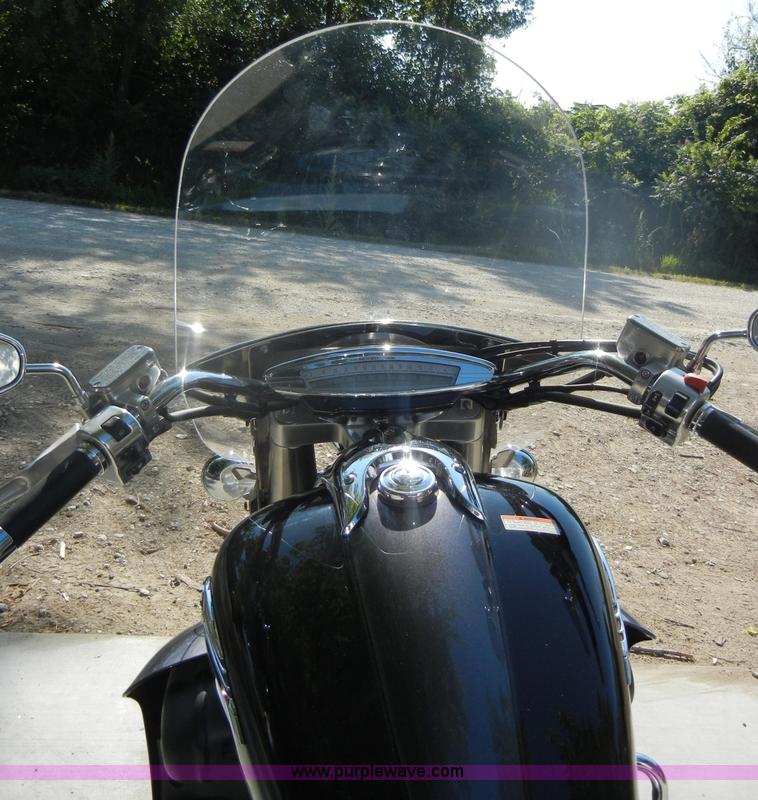 image for item N9796 2005 Yamaha Royal Star Tour Deluxe motorcycle