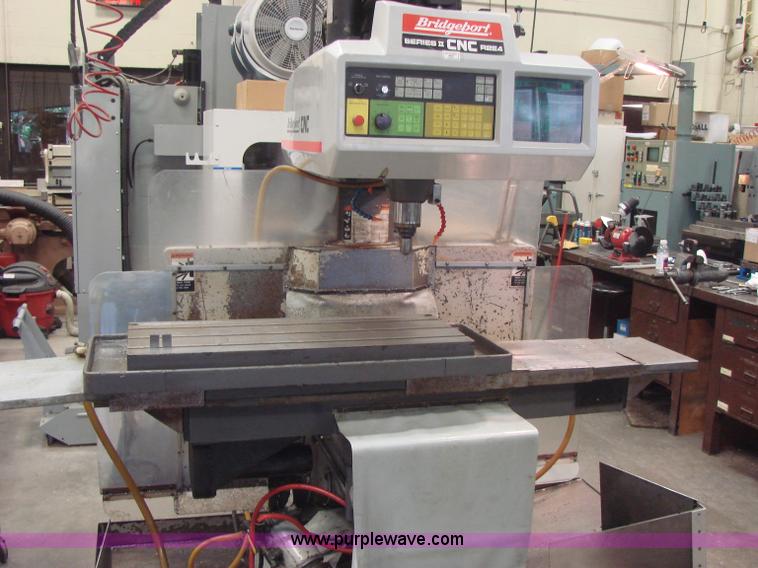 image for item R9519 1984 Bridgeport VMC Series II R2E4 CNC machine