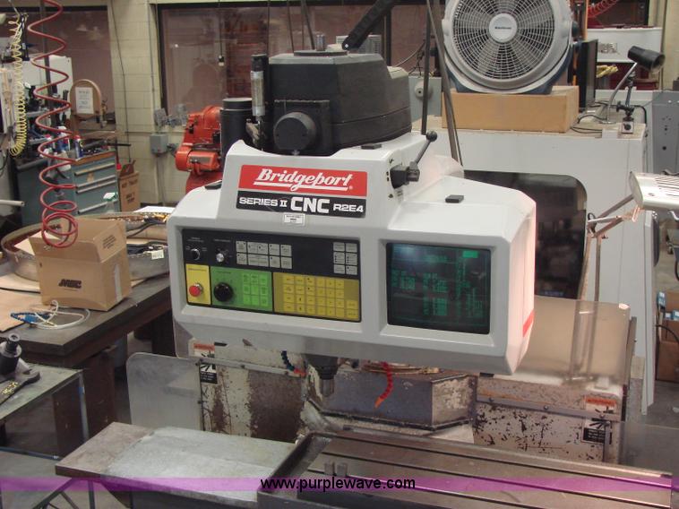 image for item R9519 1984 Bridgeport VMC Series II R2E4 CNC machine