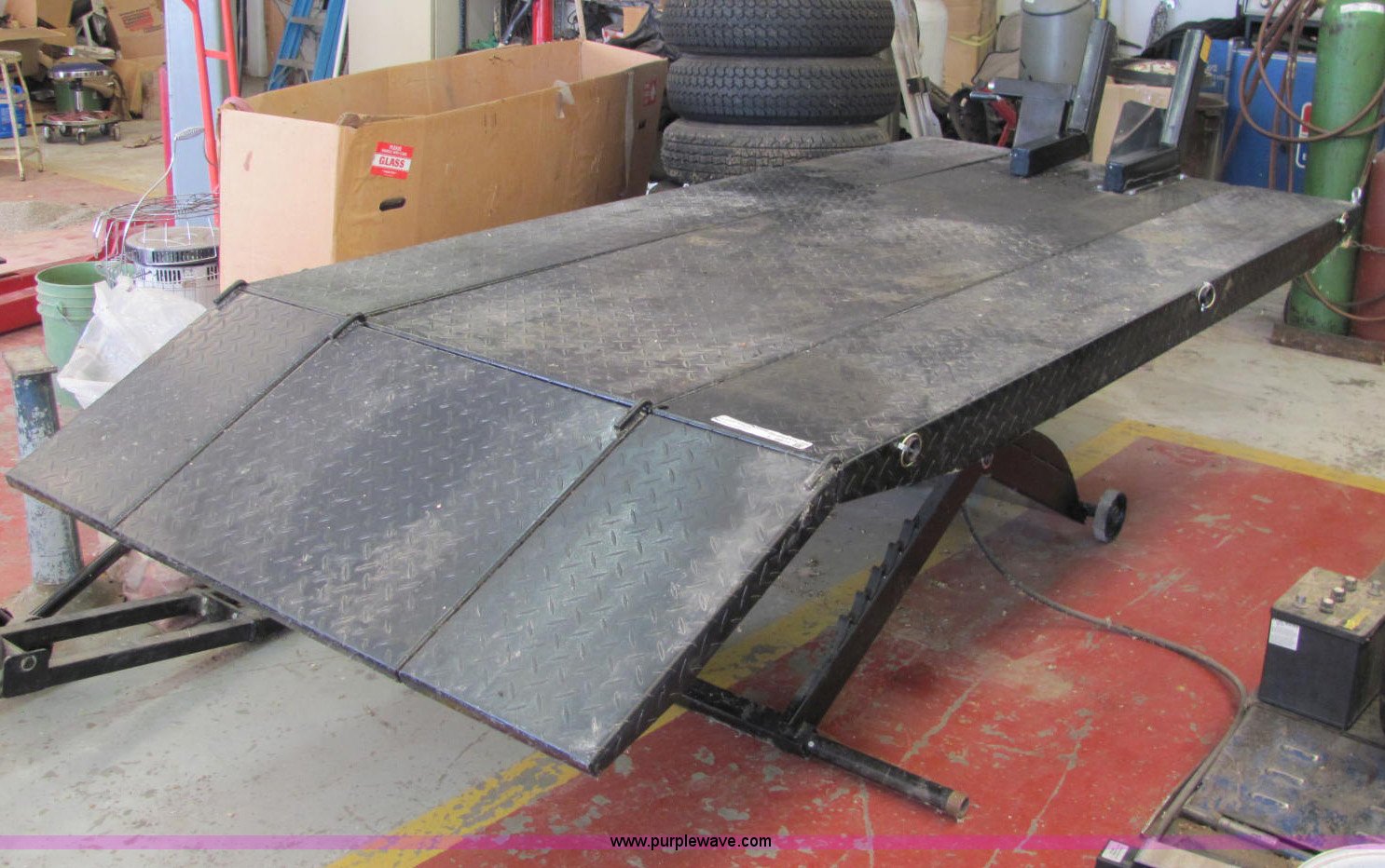 Pneumatic ATV lift in La Junta, CO | Item L9871 sold | Purple Wave
