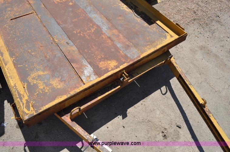 image for item A5910 Utility trailer
