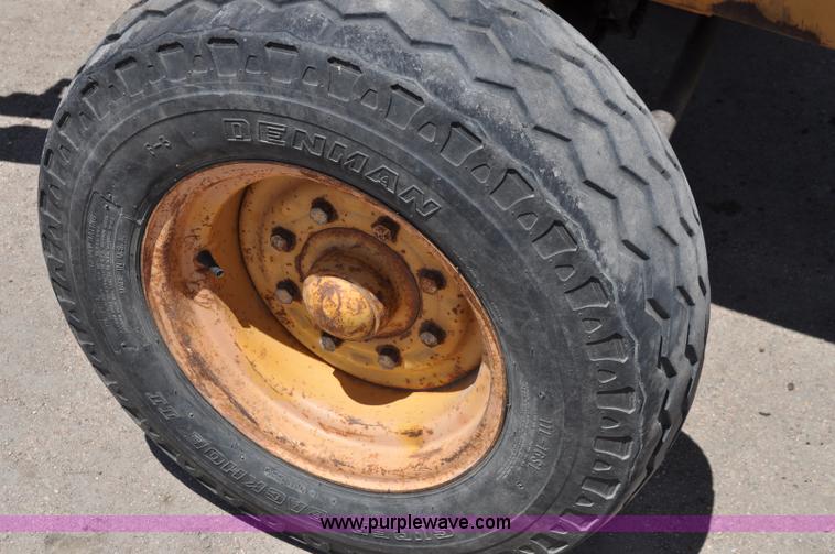 image for item A5914 1986 Case 480E backhoe