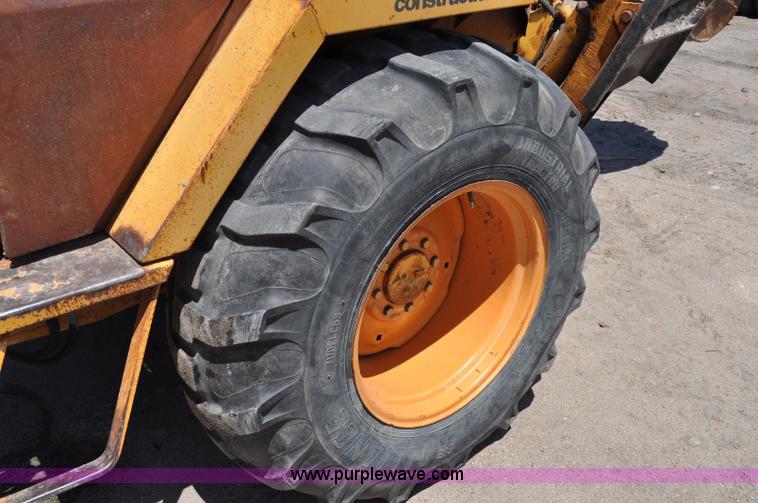 image for item A5914 1986 Case 480E backhoe