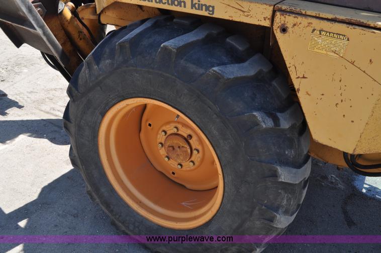 image for item A5914 1986 Case 480E backhoe