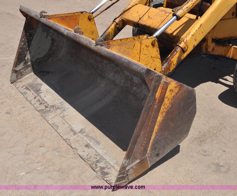 image for item A5914 1986 Case 480E backhoe