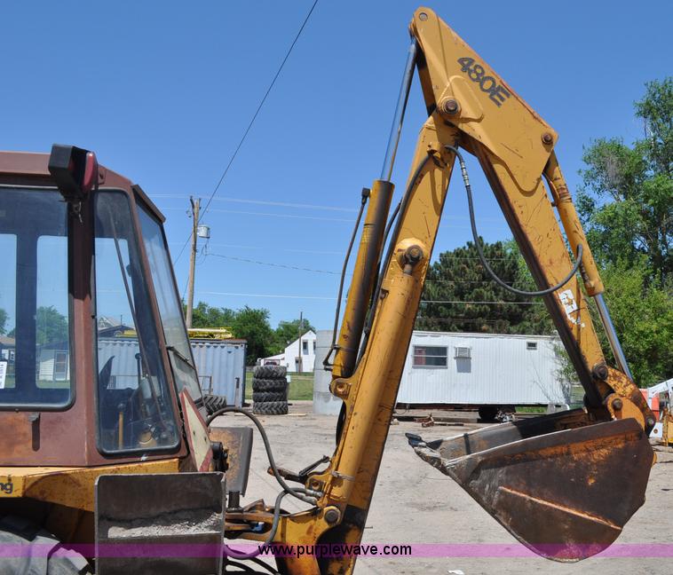image for item A5914 1986 Case 480E backhoe
