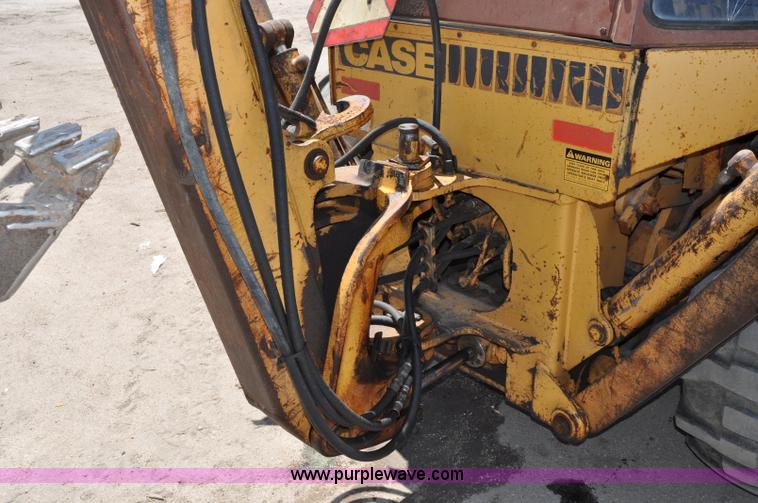 image for item A5914 1986 Case 480E backhoe