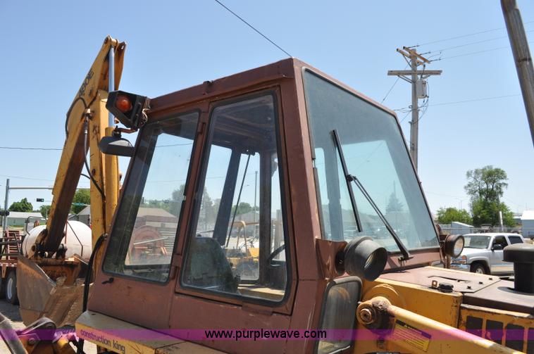 image for item A5914 1986 Case 480E backhoe