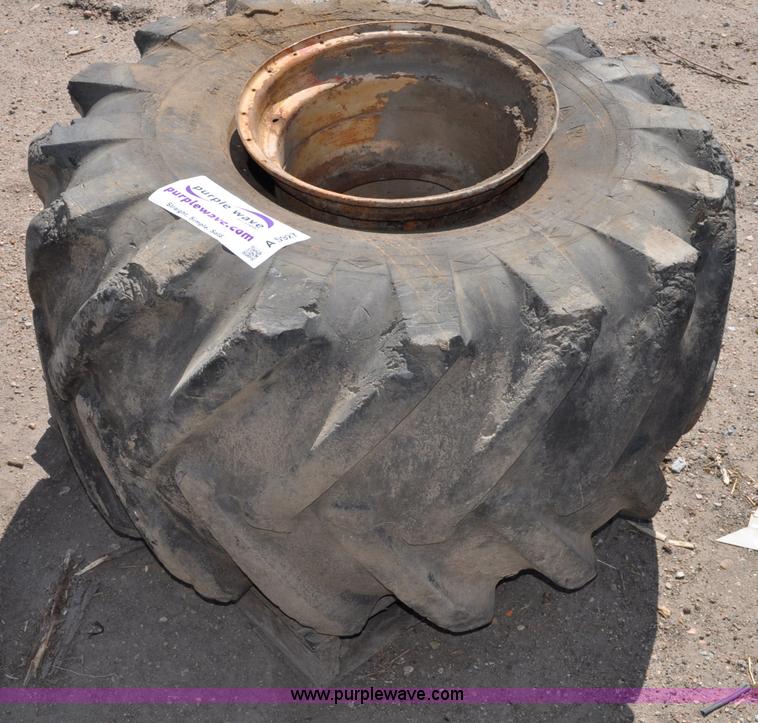 image for item A5927 (2) tires