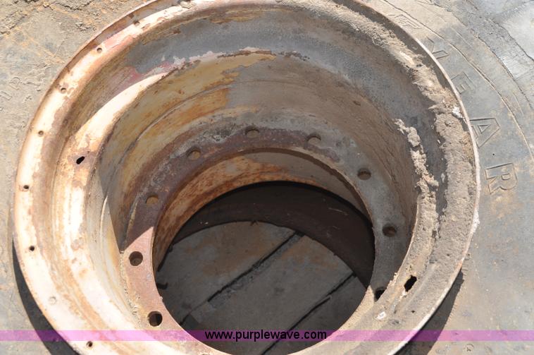 image for item A5927 (2) tires