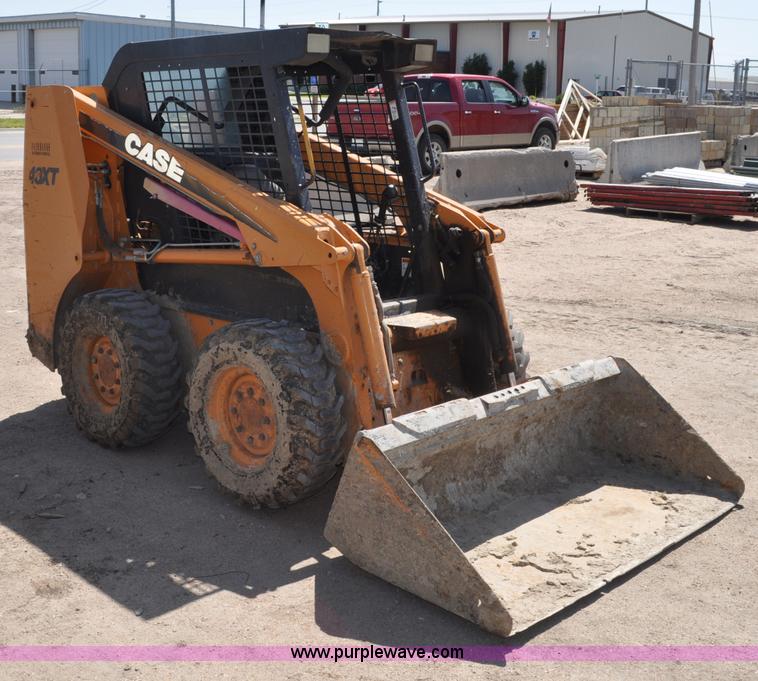 image for item A5929 2002 Case 40XT skid steer