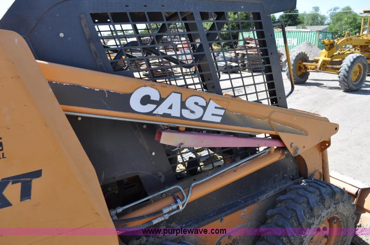 image for item A5929 2002 Case 40XT skid steer