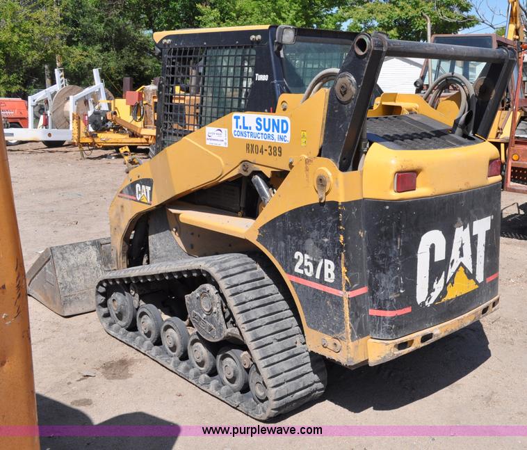 image for item A5930 2005 Caterpillar 257B track skid steer