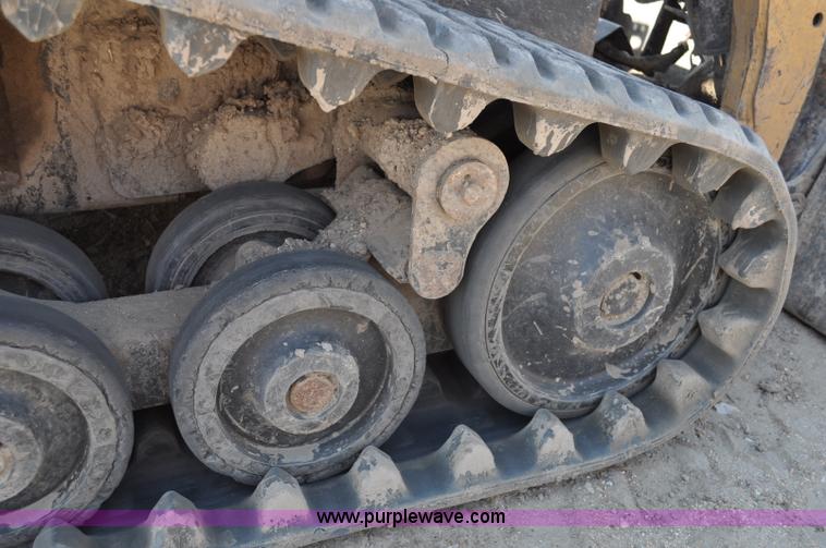 image for item A5930 2005 Caterpillar 257B track skid steer