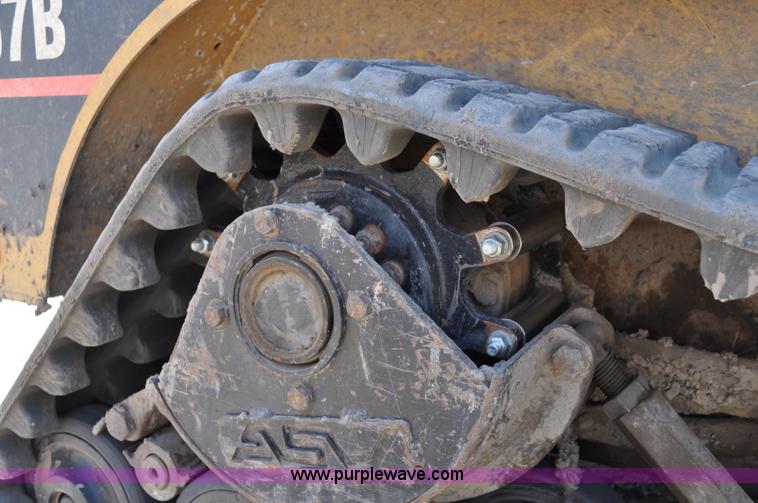 image for item A5930 2005 Caterpillar 257B track skid steer