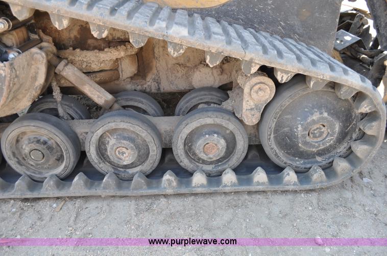 image for item A5930 2005 Caterpillar 257B track skid steer