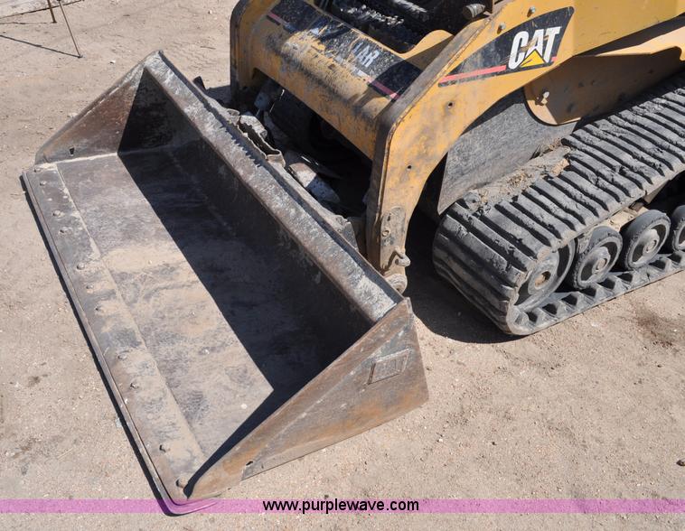 image for item A5930 2005 Caterpillar 257B track skid steer