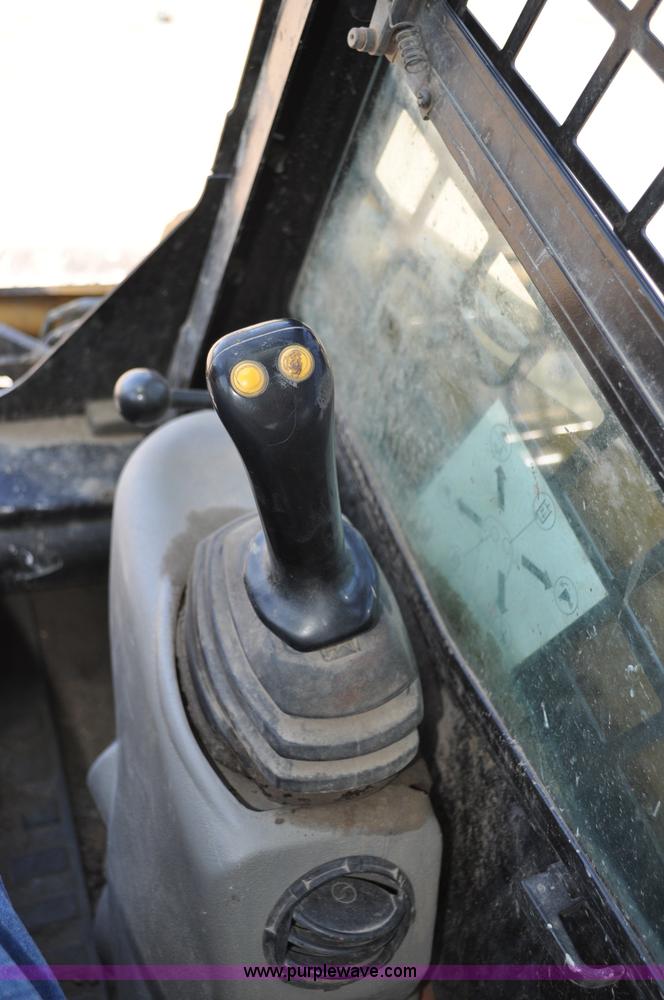 image for item A5930 2005 Caterpillar 257B track skid steer