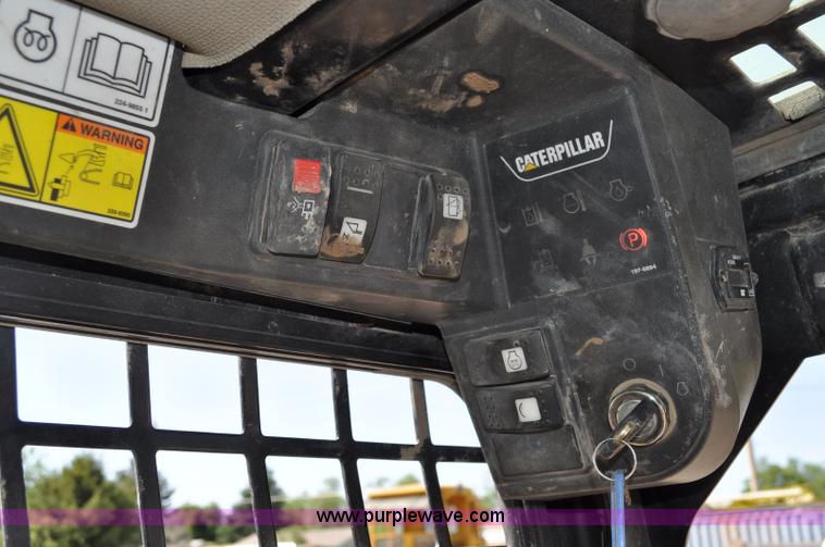 image for item A5930 2005 Caterpillar 257B track skid steer