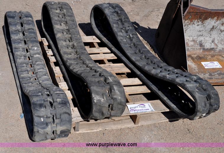 image for item A5931 (3) mini excavator tracks